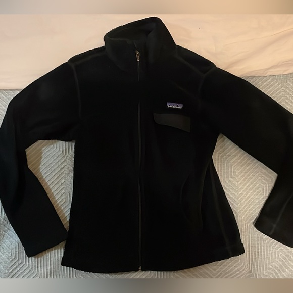Black Patagonia Fleece Zip Up - Picture 1 of 3
